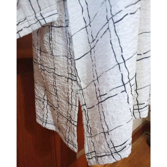 Ali Miles Black & White Tunic New Abstract Design Top Size XLCrepe - Picture 4 of 9